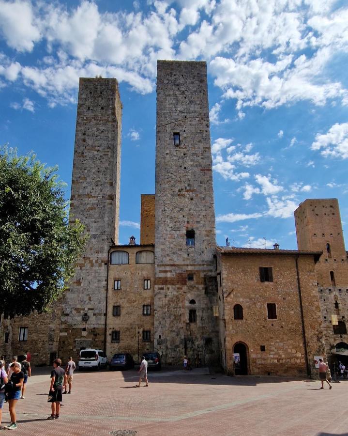 Torre Salvucci Maggiore Medieval Tower Experience San Gimignano Luaran gambar