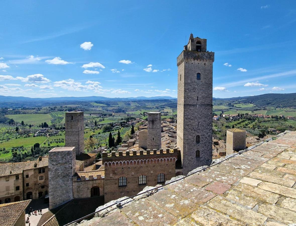 Torre Salvucci Maggiore Medieval Tower Experience San Gimignano Luaran gambar